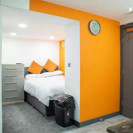 Centre Fully Equipped Perfect For Long * Bradford (West Yorkshire)