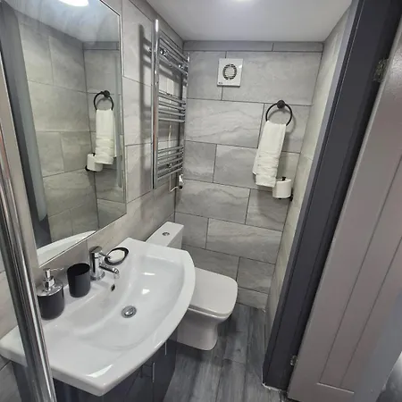 Centre Fully Equipped Perfect For Long Apartment *